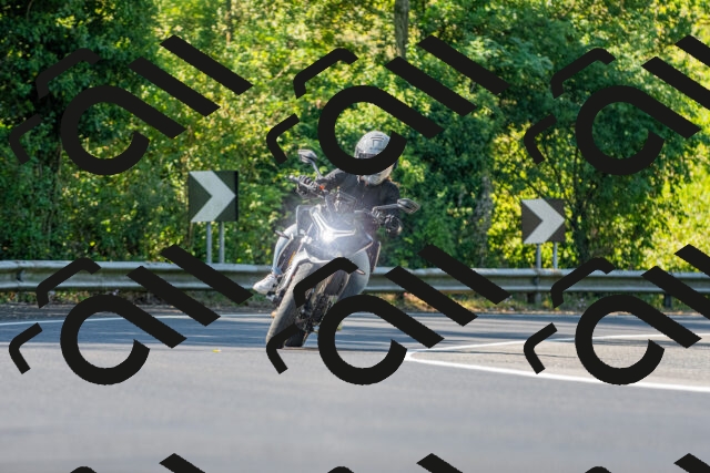 20250906105601_-R021034_r2