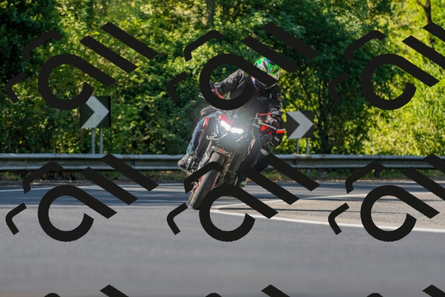 20250906105938_-R021050_r2