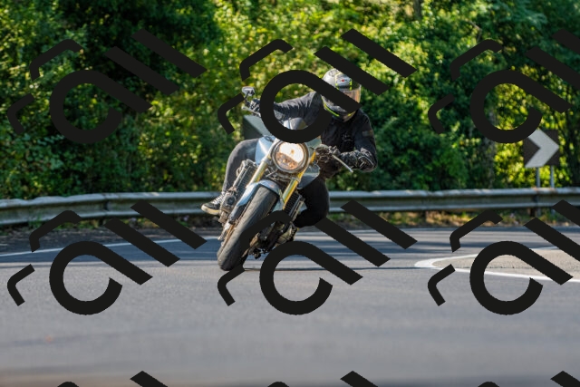 20250906110110_-R021057_r2