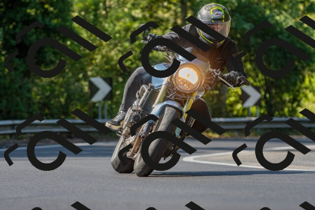 20250906110111_-R021059_r2