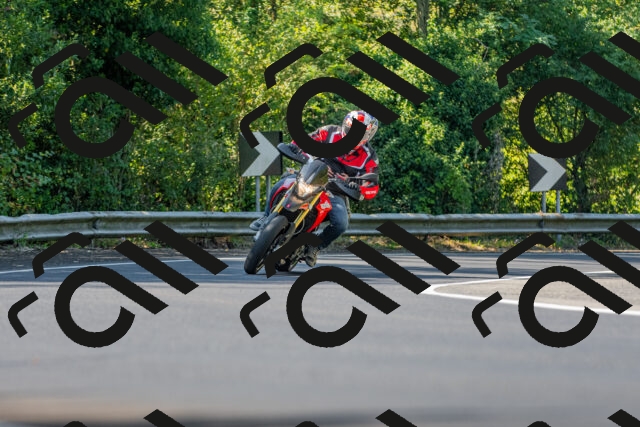 20250906110341_-R021060_r2