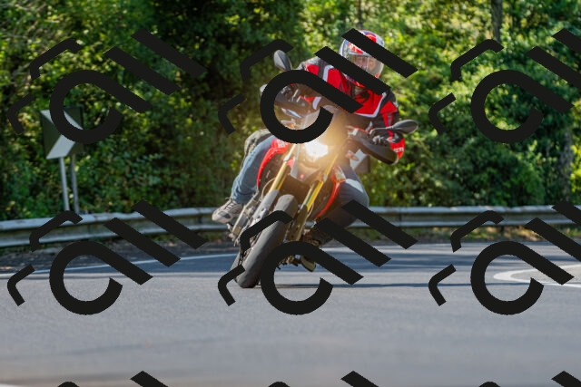 20250906110342_-R021064_r2