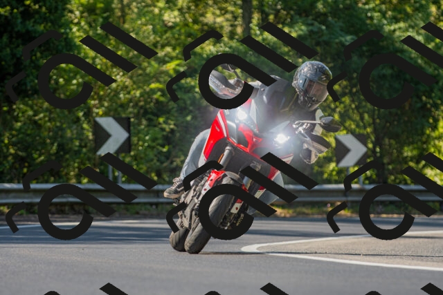 20250906111249_-R021094_r2