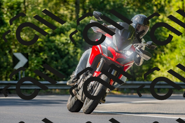 20250906111249_-R021095_r2