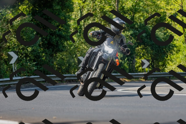 20250906111258_-R021105_r2