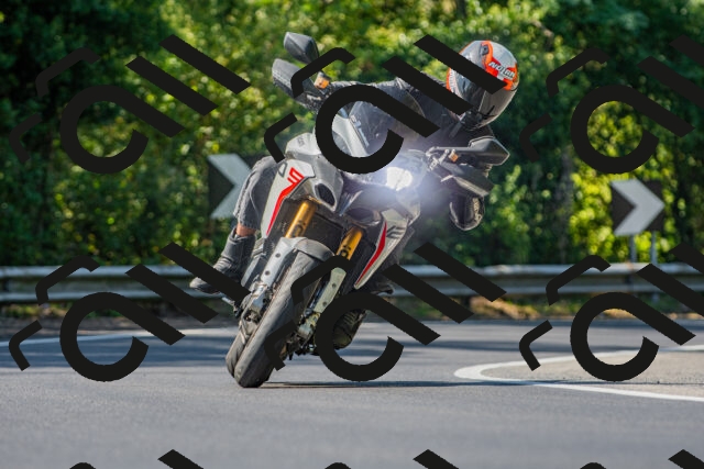 20250906111428_-R021123_r2