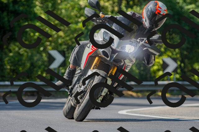 20250906111428_-R021124_r2