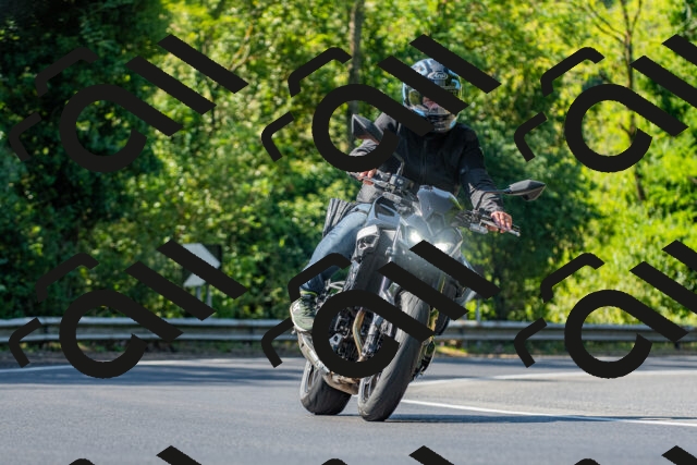 20250906111456_-R021135_r2