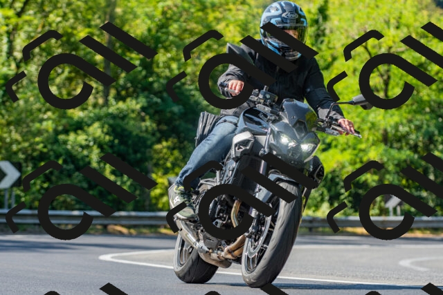 20250906111456_-R021136_r2