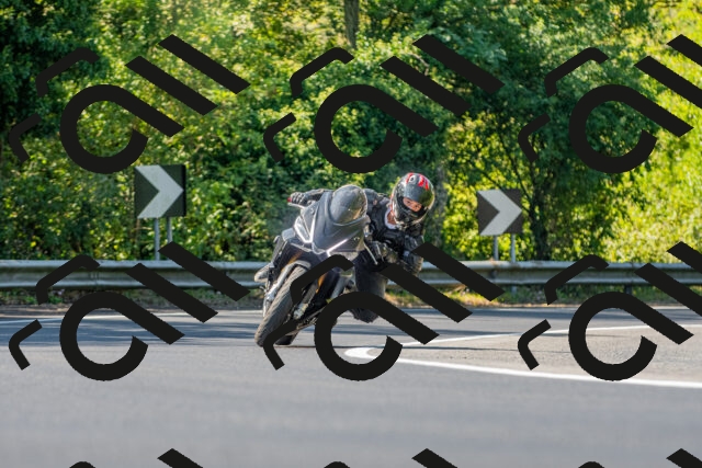 20250906112043_-R021151_r2