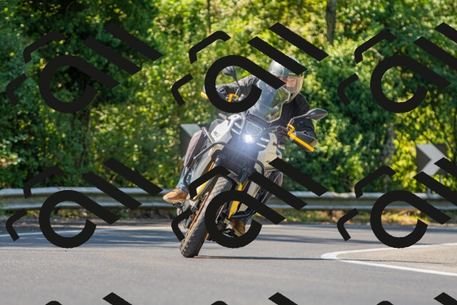 20250906113044_-R021169_r2