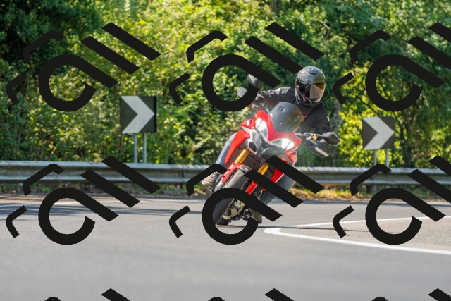 20250906120019_-R021276_r2