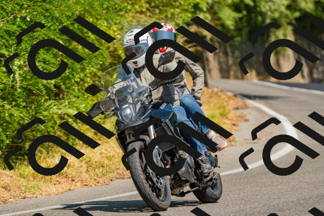 20250906122040_-R021346_r2