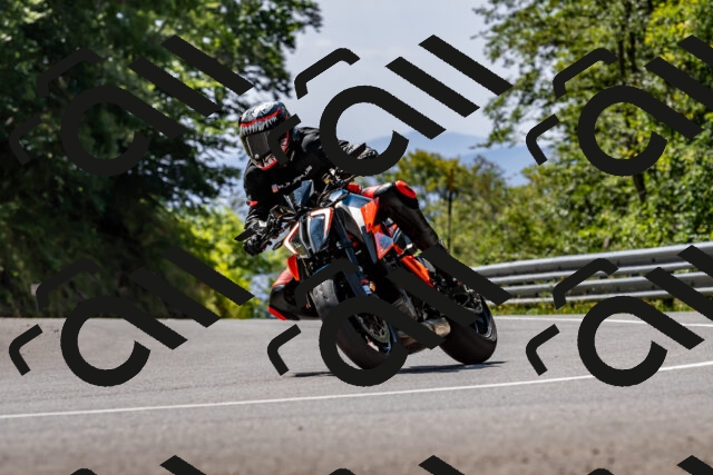 202509071253-_DSC8287_d2_