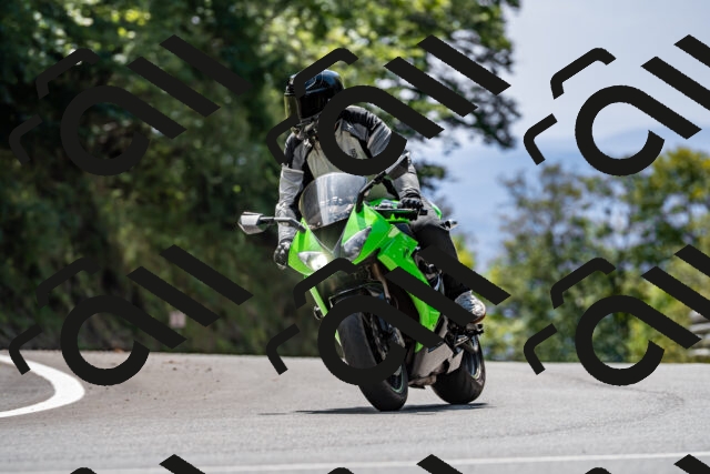 202509071337-DSC_8513_d2_