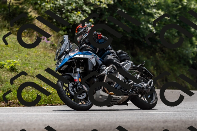 202509071350-DSC_8558_d2_