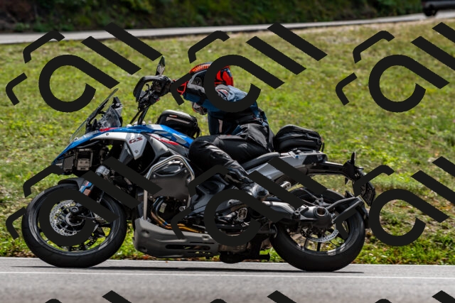 202509071350-DSC_8559_d2_