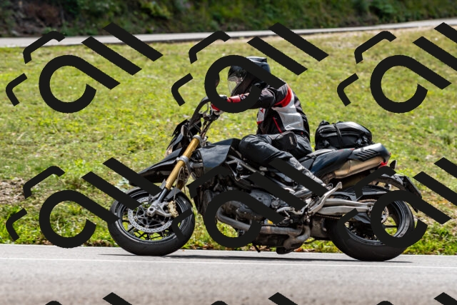 202509071350-DSC_8562_d2_