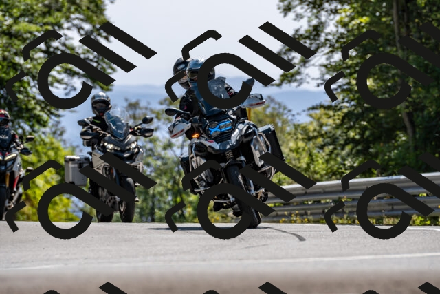 202509071436-DSC_8699_d2_