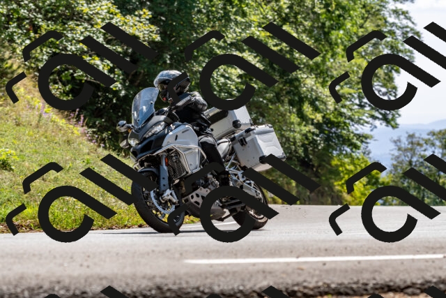 202509071436-DSC_8703_d2_