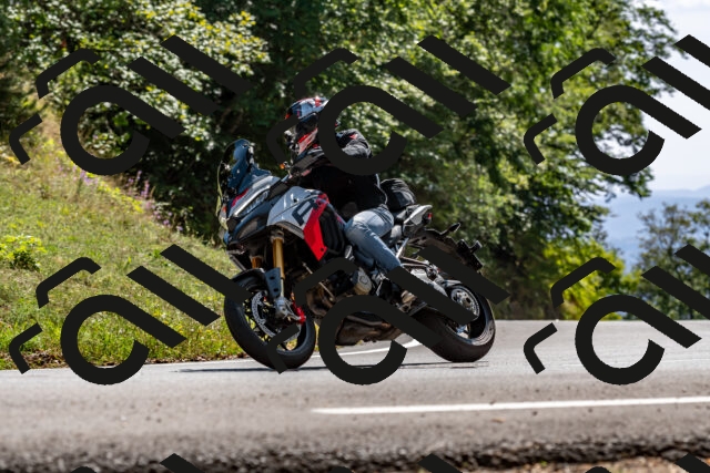 202509071436-DSC_8705_d2_