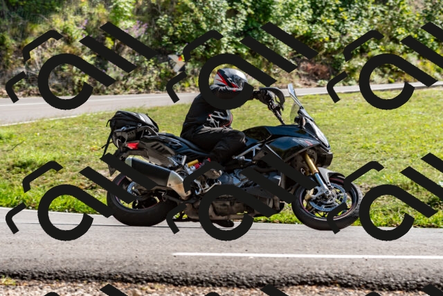 202509071519-DSC_8836_d2_