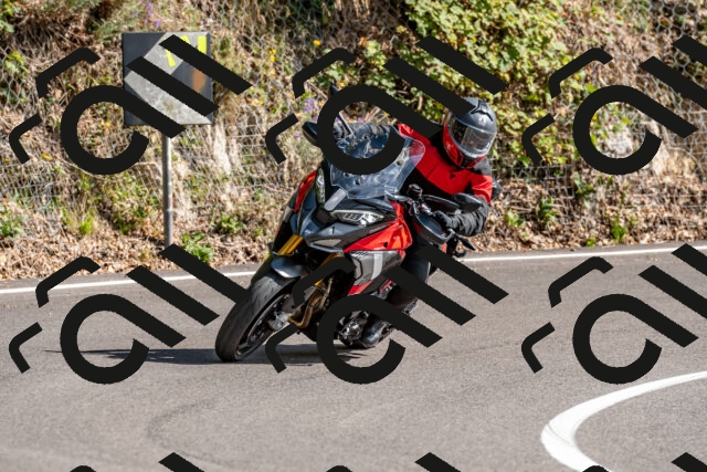 202509071534-DSC_8880_d2_