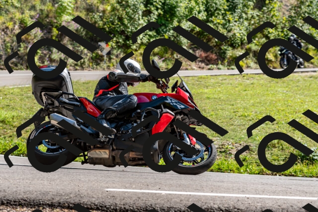 202509071536-DSC_8894_d2_