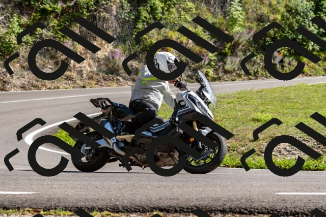 202509071544-DSC_8938_d2_