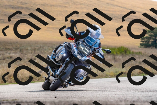 20250907103651-R01_6105_r1