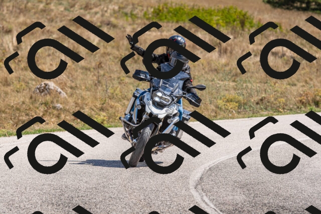 20250907122715-R01_6842_r1