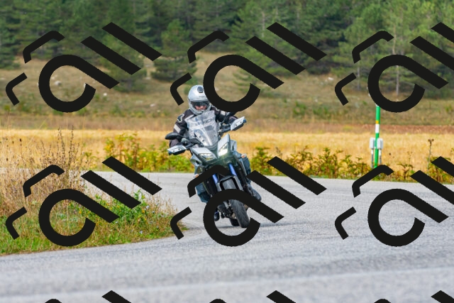 20250907105100_-R021637_r2