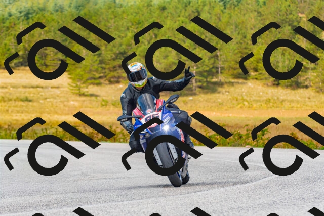 20250907105659_-R021696_r2