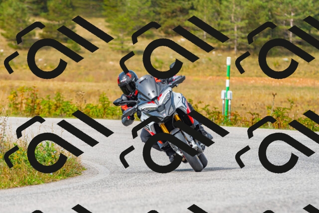 20250907105928_-R021715_r2