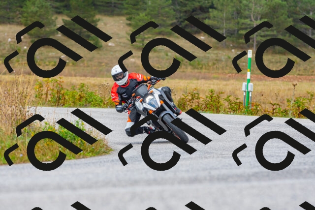 20250907111813_-R021839_r2