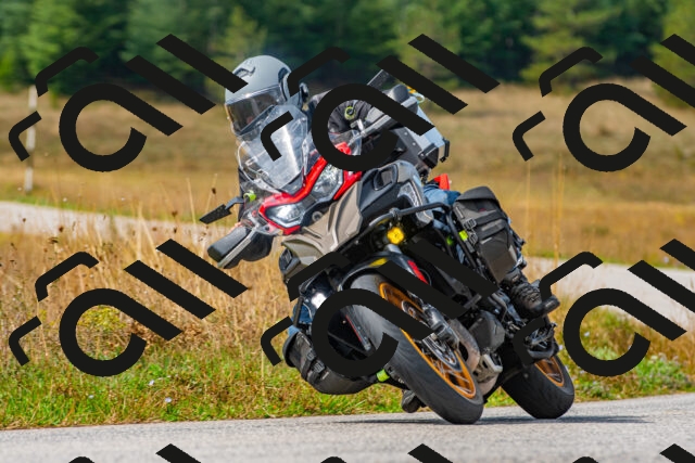 20250907115704_-R022440_r2