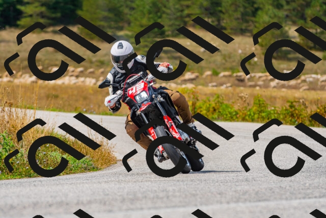 20250907120815_-R022663_r2