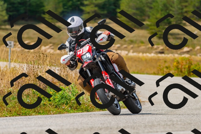 20250907120815_-R022664_r2