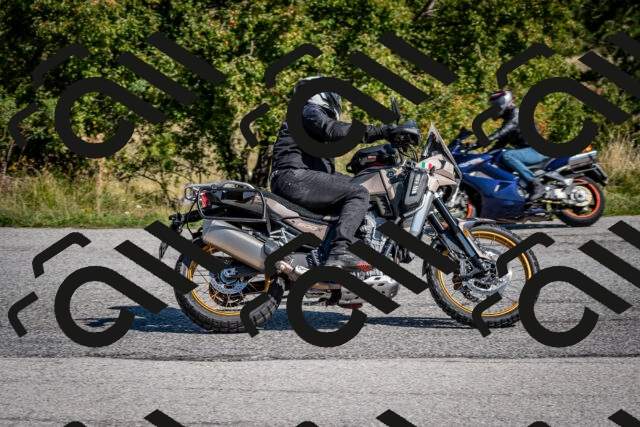 202509131112-DSC_3976_c2