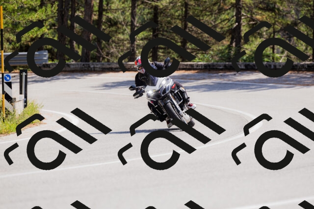 202509131322-_04A8281_c3