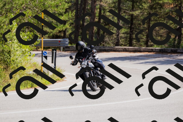 202509131322-_04A8287_c3