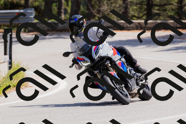 202509131324-_04A8332_c3