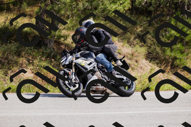 202509131328-_04A8371_c3