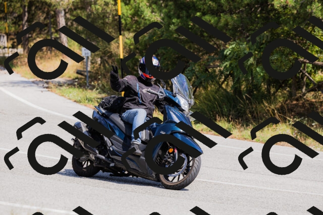 202509131330-_04A8399_c3