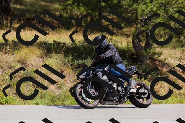 202509131330-_04A8404_c3