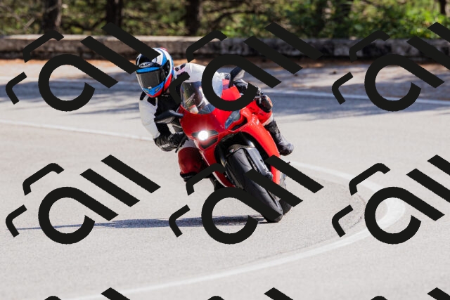 202509131340-_04A8496_c3