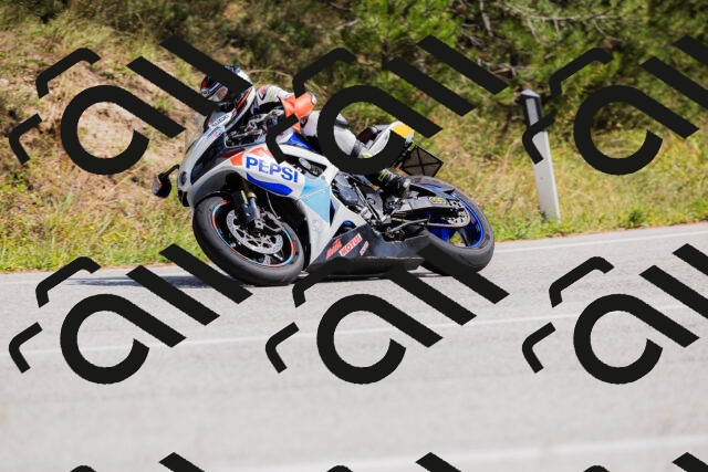 202509131343-_04A8530_c3