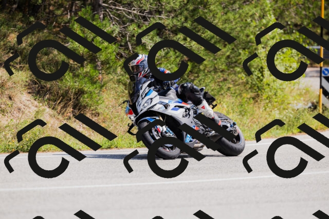 202509131343-_04A8547_c3