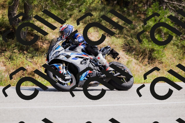 202509131343-_04A8548_c3