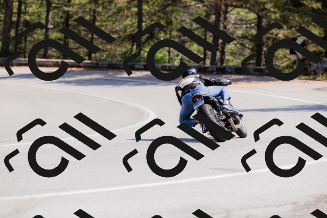 202509131354-_04A8646_c3